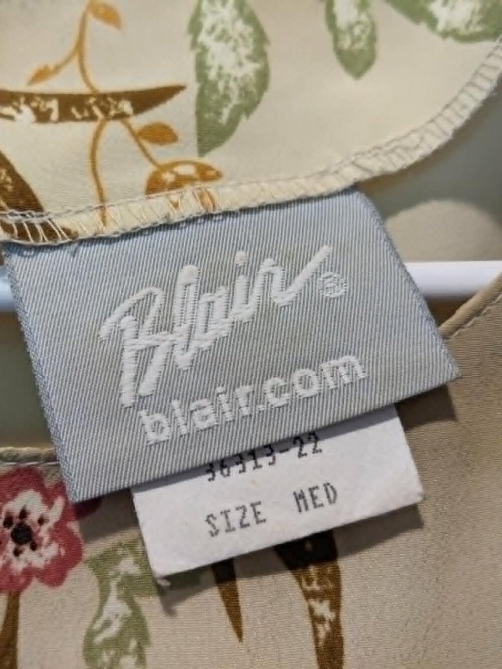Women's Blair Beige Floral Sleeveless Shirt - size M - EUC - Picture 4 of 4